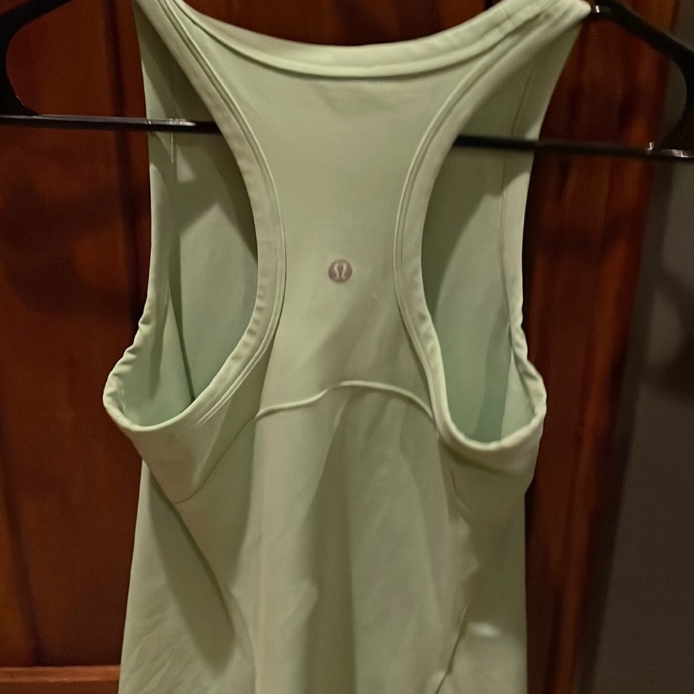 Green lululemon tanktop